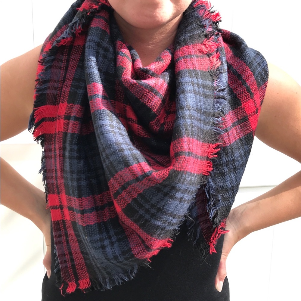 Mini fringe blanket scarf - Picture 2 of 3